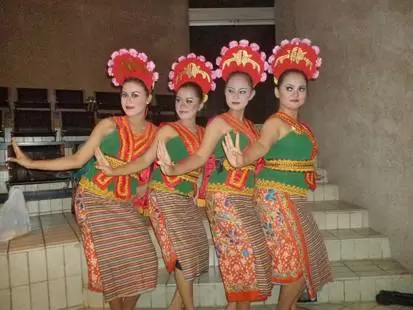 tari_yapong