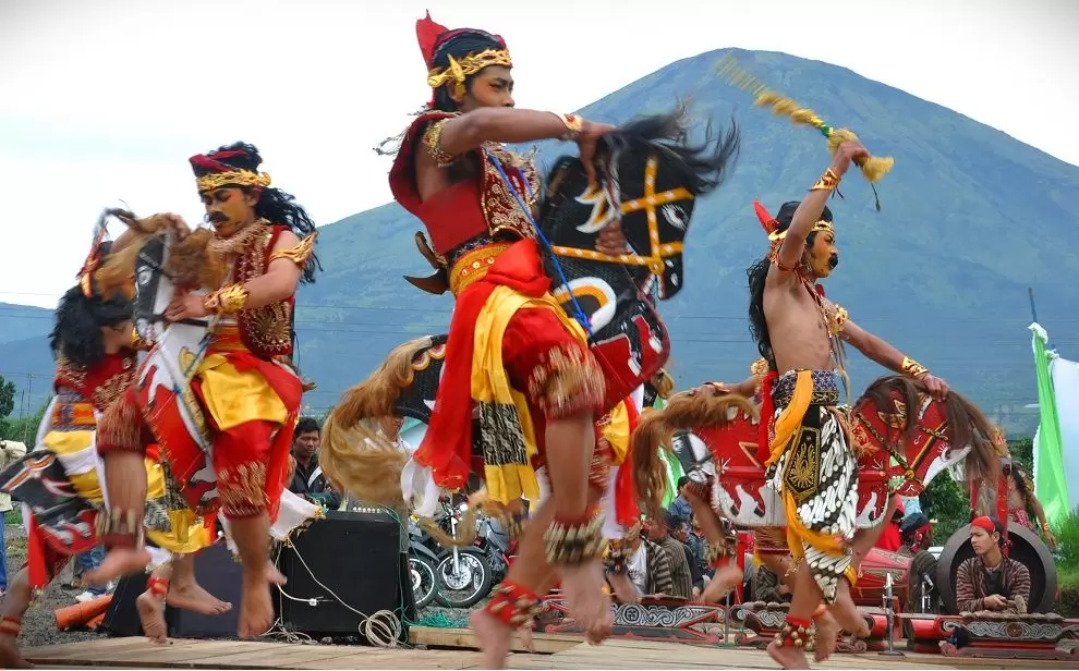 Ragam Seni Asal Indonesia