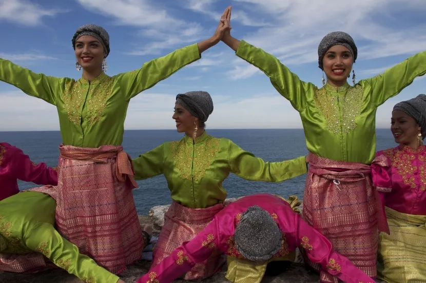 Kesenian Aceh Tari Likok Pulo