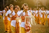 cara melestarikan kesenian daerah