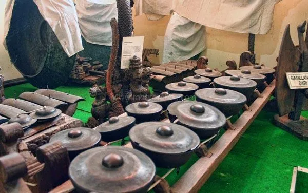 gamelan-kesenian-khas-cirebon